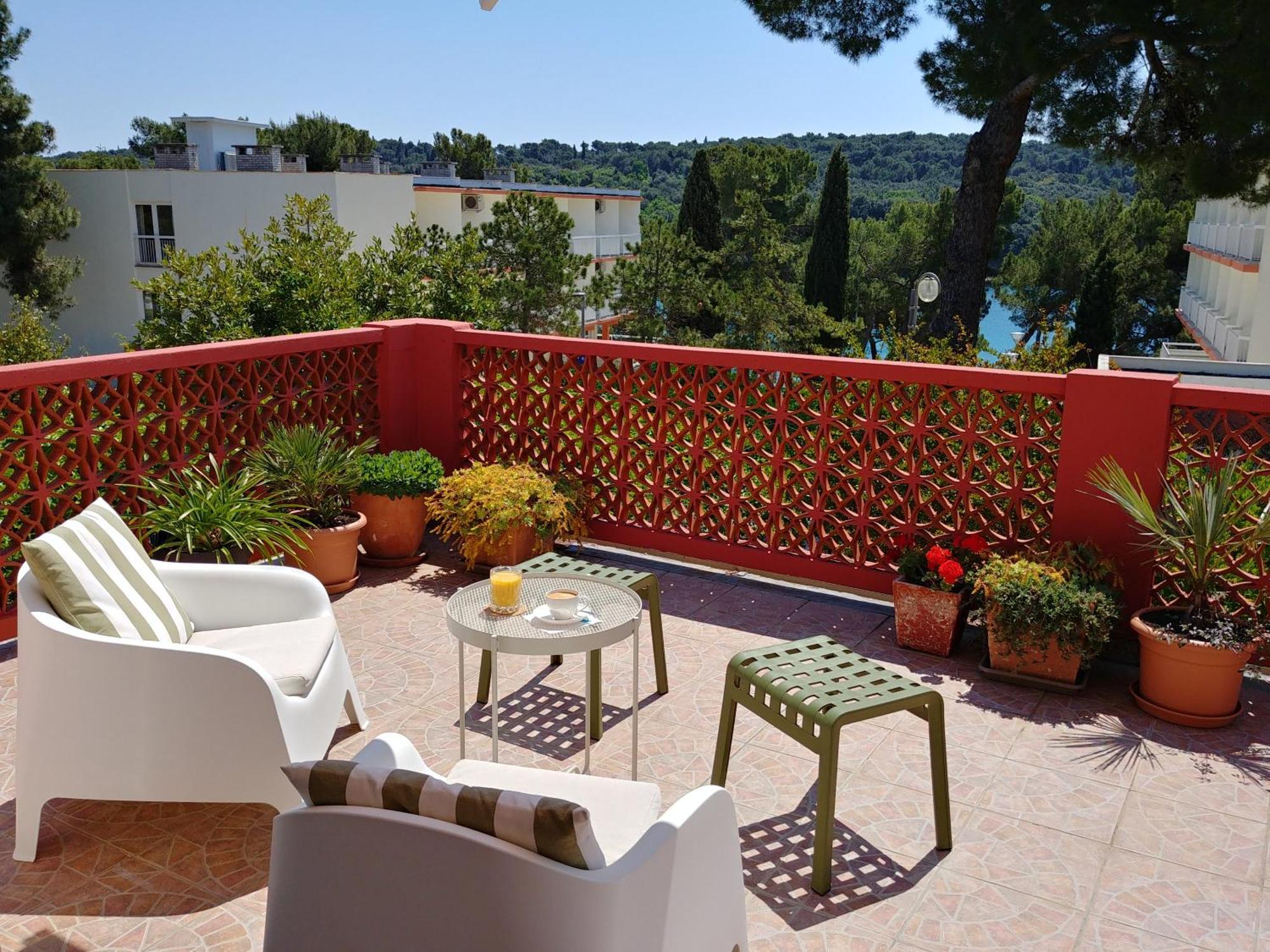 Apartment Axelle 50 Meters To The Beach Banjole Exterior photo