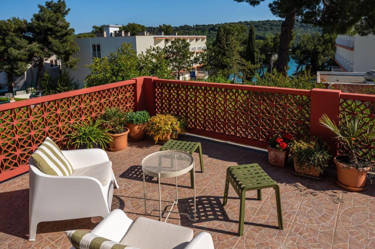 Apartment Axelle 50 Meters To The Beach Banjole Exterior photo