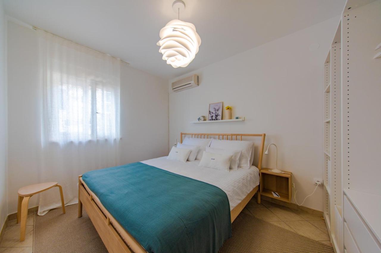 Apartment Axelle 50 Meters To The Beach Banjole Exterior photo